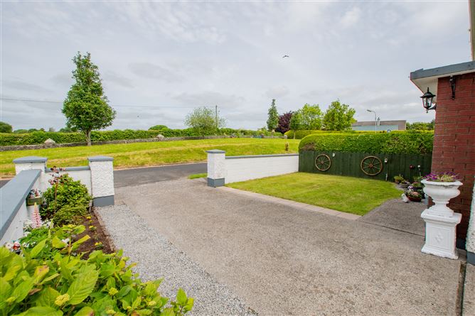 6 Ashcroft Park, Raharney, Westmeath