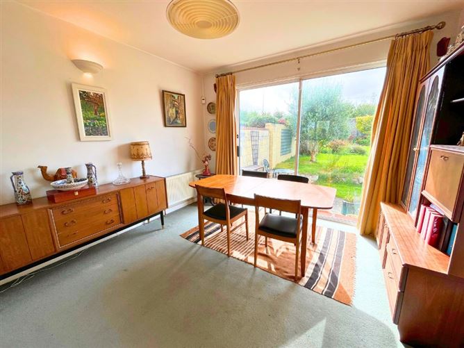 22 Lakelands Close, Stillorgan, County Dublin