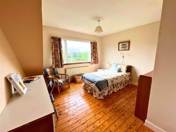 22 Lakelands Close, Stillorgan, County Dublin
