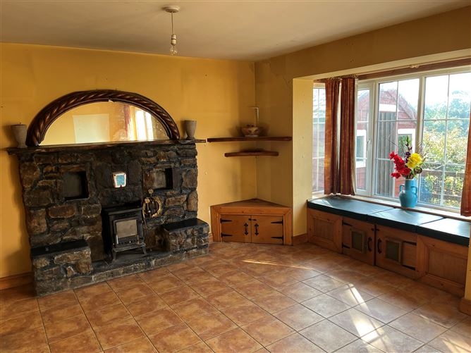 8 Sandycove, Mountshannon, Clare