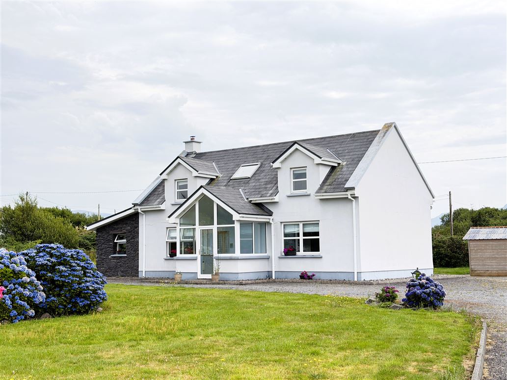 Ref 1237 - Dormer Bungalow, Murreagh, Waterville, Kerry