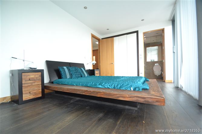 Photo 9 of 16 — Bray Road, Cabinteely,   Dublin 18