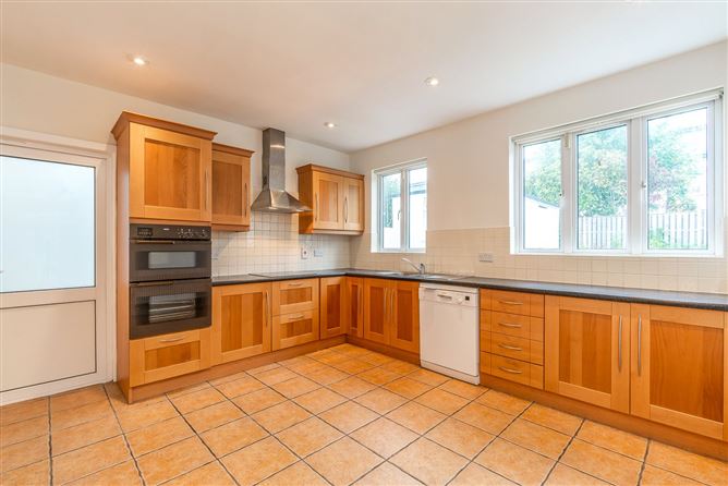 9 Farmleigh Avenue, Blackrock, Co. Dublin