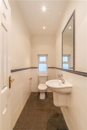 9 Farmleigh Avenue, Blackrock, Co. Dublin