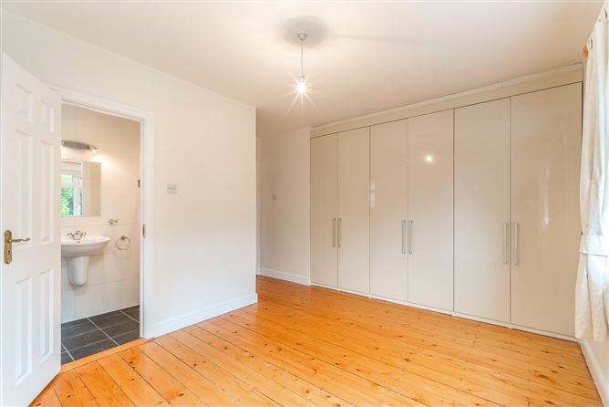 9 Farmleigh Avenue, Blackrock, Co. Dublin