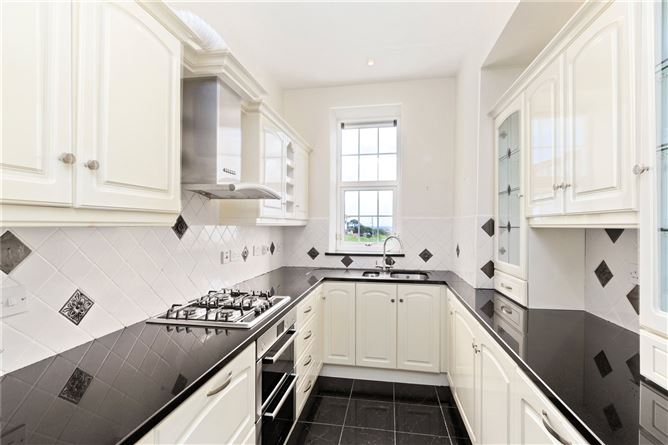 Top Floor Apartment, 5 Vico Road, Dalkey, County Dublin