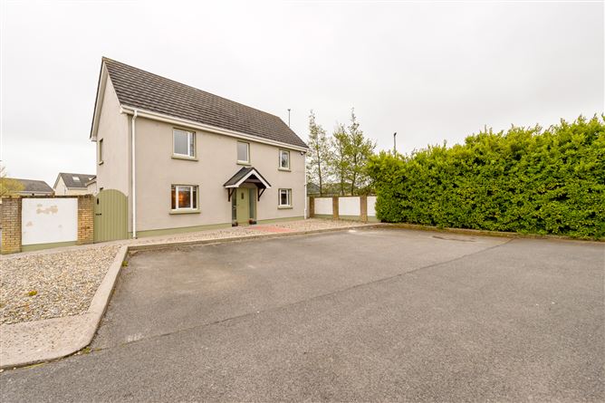 2 Chapel Farm Court, Lusk, Co.Dublin