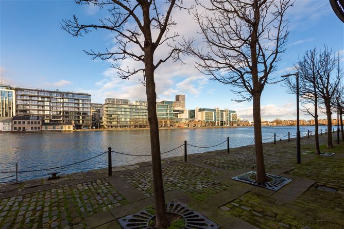 31 The Waterside, Grand Canal Dk, Dublin 4