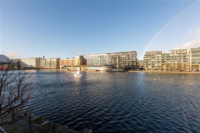 31 The Waterside, Grand Canal Dk, Dublin 4