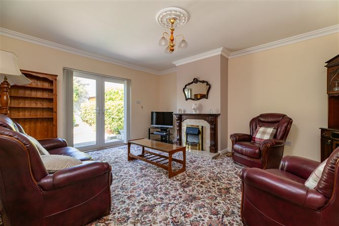 2 Roselawn, High Street, Tullamore, Co. Offaly