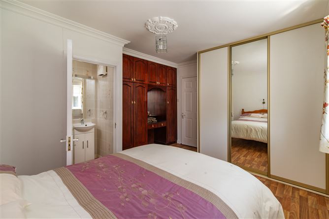 2 Roselawn, High Street, Tullamore, Co. Offaly