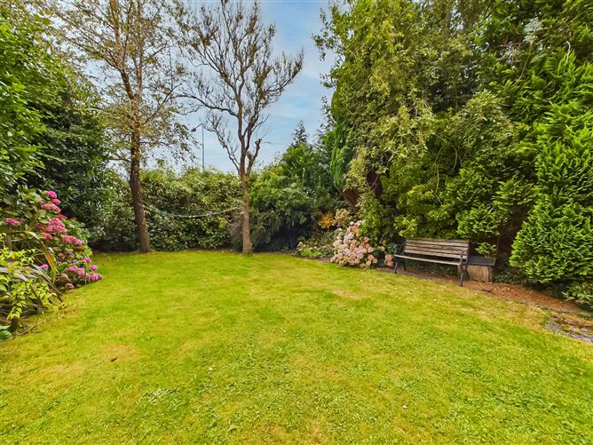 98 Grange Heights, John's Hill, Waterford City, Waterford