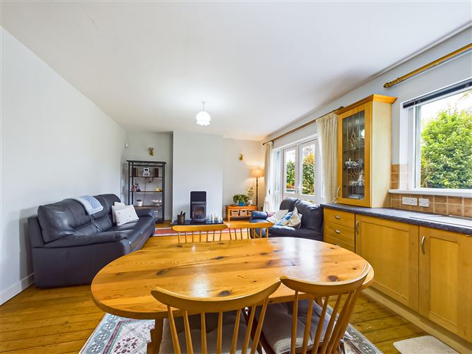 98 Grange Heights, John's Hill, Waterford City, Waterford