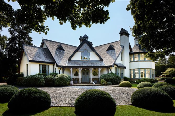 Weavers Hall, Plunkett Avenue, Westminster Road, Foxrock, Dublin 18