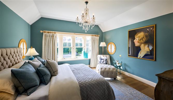 Weavers Hall, Plunkett Avenue, Westminster Road, Foxrock, Dublin 18
