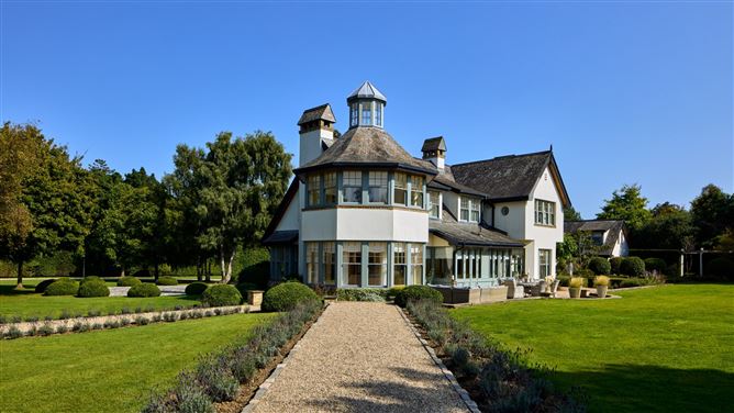 Weavers Hall, Plunkett Avenue, Westminster Road, Foxrock, Dublin 18