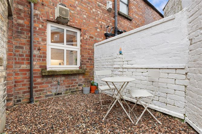 8 Avondale Road, Phibsboro, Dublin 7.