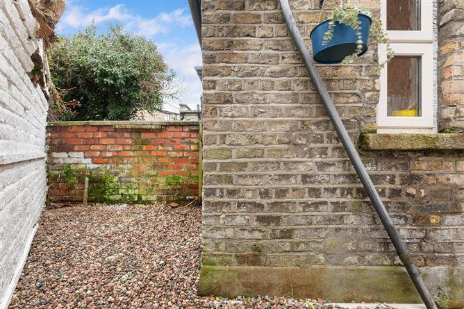 8 Avondale Road, Phibsboro, Dublin 7.