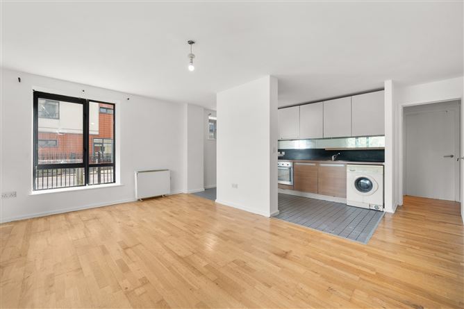 Apartment 1, Clearwater Court North, River Drive, Royal Canal Park, Dublin 15, D15W263