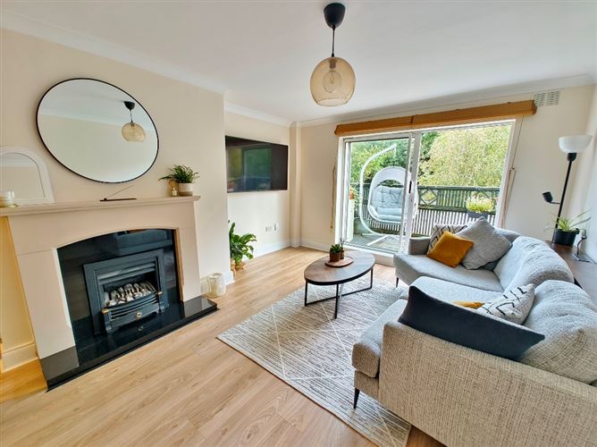4 Broomfield Hall, Shankill, County Dublin