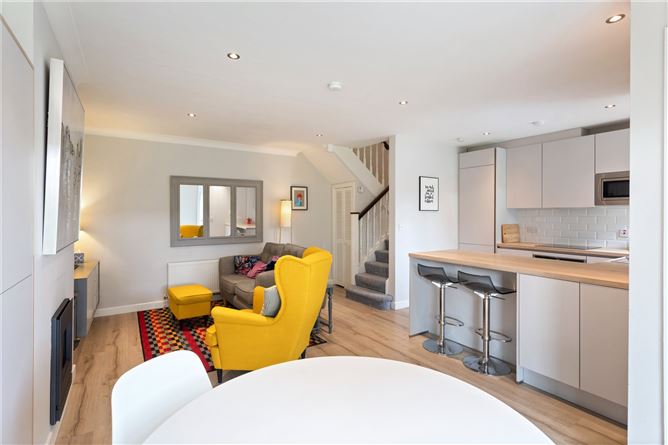64 Lansdowne Village, Sandymount, Dublin 4