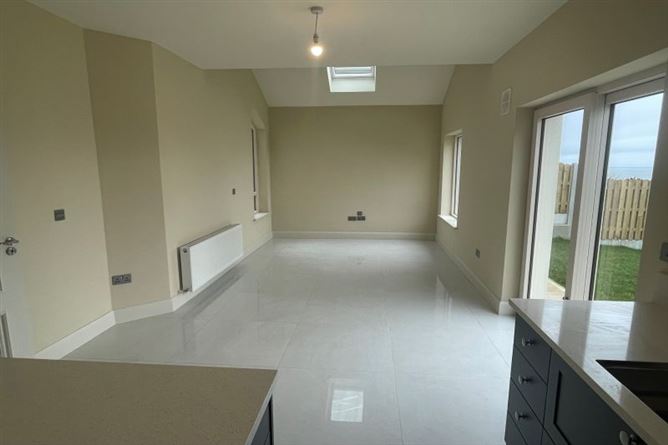 10 Manor Avenue, Roxborough Manor, Mulgannon, Wexford Town, Wexford