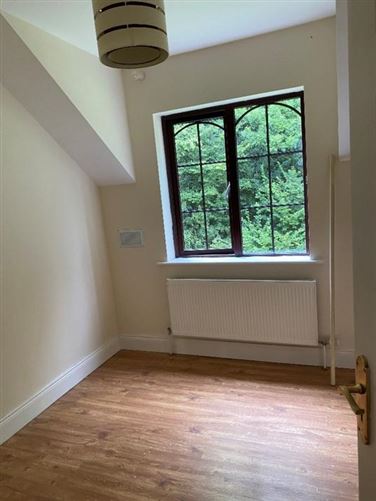No.8 Clements Court, Lough Rynn Castle Estate, Mohill, Co. Leitrim 