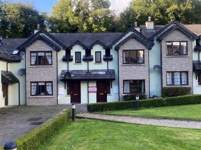 No.8 Clements Court, Lough Rynn Castle Estate, Mohill, Co. Leitrim 