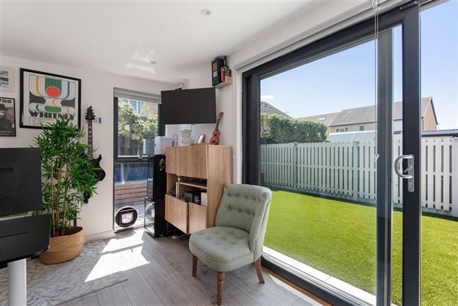 11 Dodderbrook Lawn, Ballycullen, Dublin 24