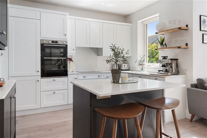 11 Dodderbrook Lawn, Ballycullen, Dublin 24