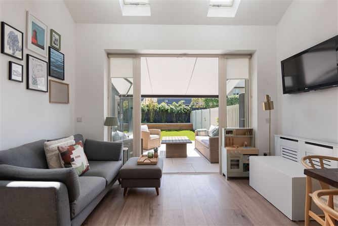 11 Dodderbrook Lawn, Ballycullen, Dublin 24
