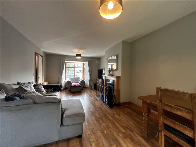 20 Sli Chormaic, Aras na Ri, Old Road, Cashel