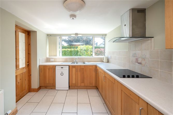 12 Bishopscourt Way, Bishopstown, Cork