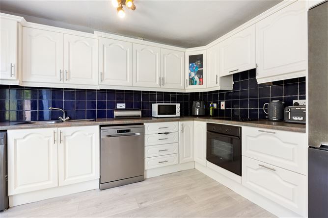 18 Clonard Grove, Dundrum, Dublin 16