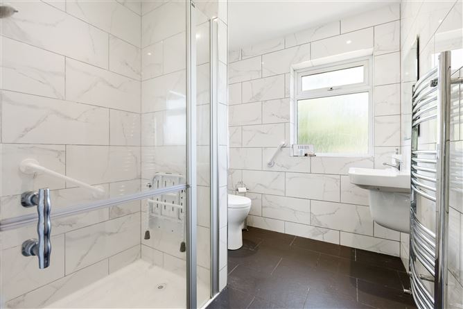 18 Clonard Grove, Dundrum, Dublin 16