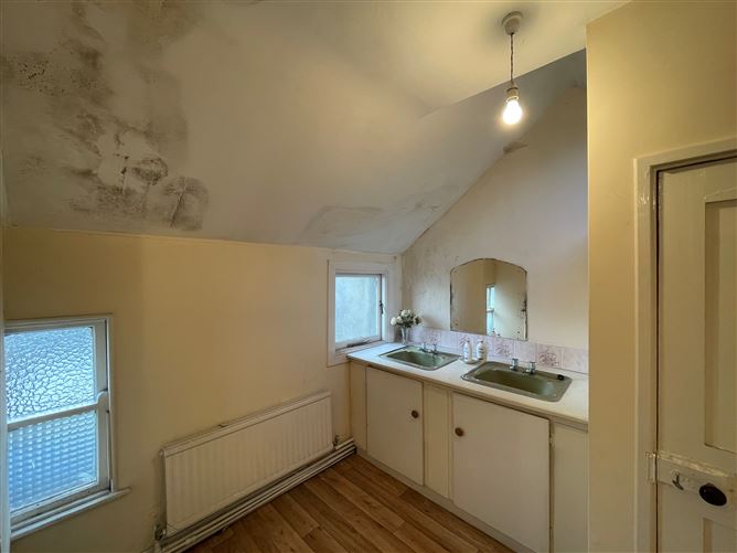 Assumpta House, 72/73 John Street, Sligo City, Sligo