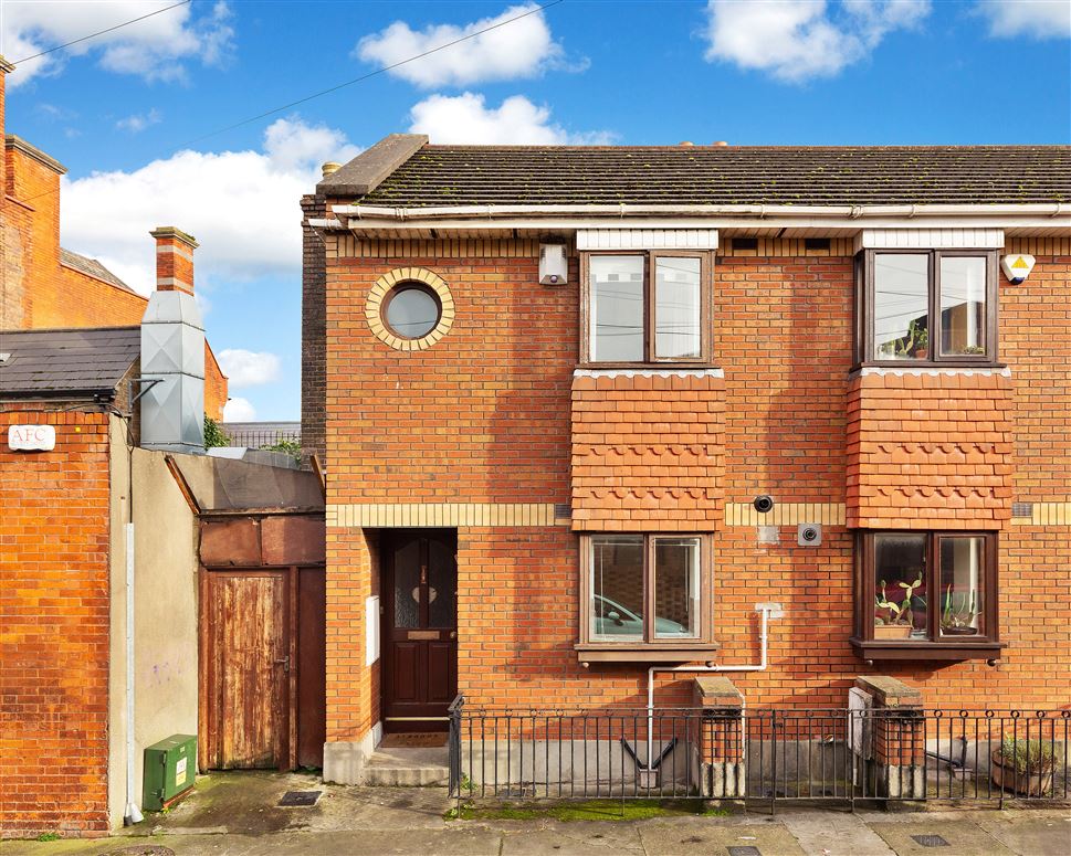 18 Prospect Avenue, Glasnevin, Dublin 9 Brock DeLappe Estate Agents