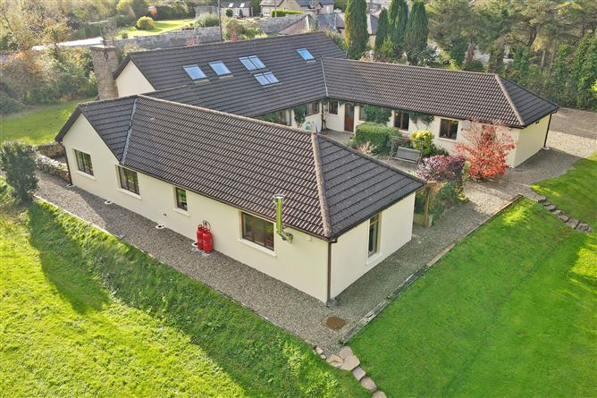 Boru Oak Lodge, Raheen, Tuamgraney, Co. Clare.