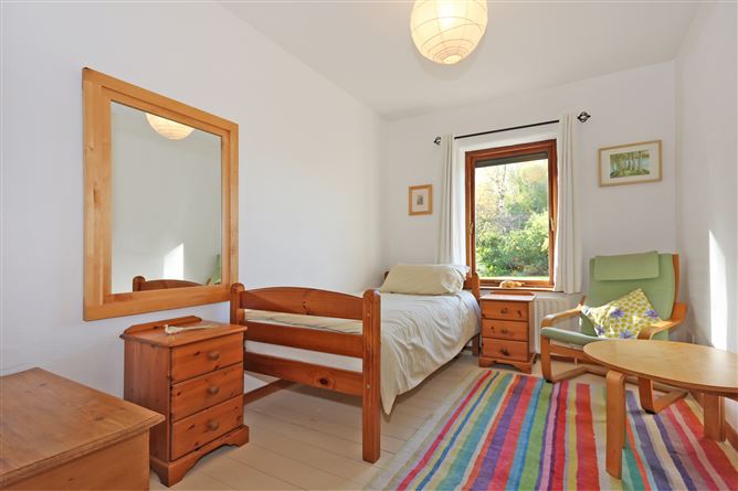 Boru Oak Lodge, Raheen, Tuamgraney, Co. Clare.