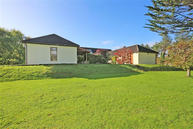 Boru Oak Lodge, Raheen, Tuamgraney, Co. Clare.