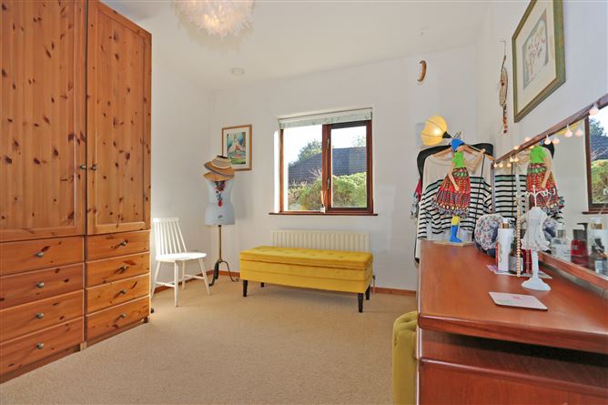 Boru Oak Lodge, Raheen, Tuamgraney, Co. Clare.