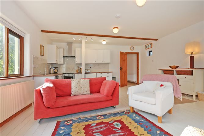 Boru Oak Lodge, Raheen, Tuamgraney, Co. Clare.