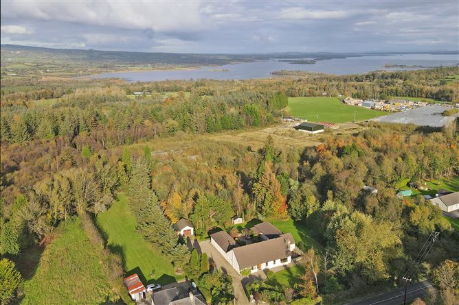 Boru Oak Lodge, Raheen, Tuamgraney, Co. Clare.