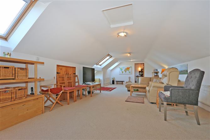 Boru Oak Lodge, Raheen, Tuamgraney, Co. Clare.