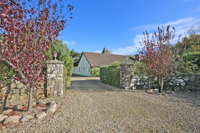 Boru Oak Lodge, Raheen, Tuamgraney, Co. Clare.