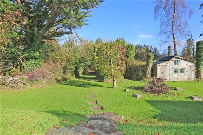 Boru Oak Lodge, Raheen, Tuamgraney, Co. Clare.