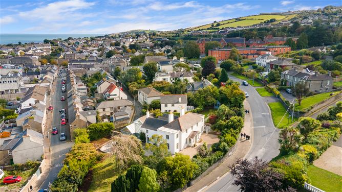 Hillside House, Bay View Road, Wicklow Town, Co. Wicklow