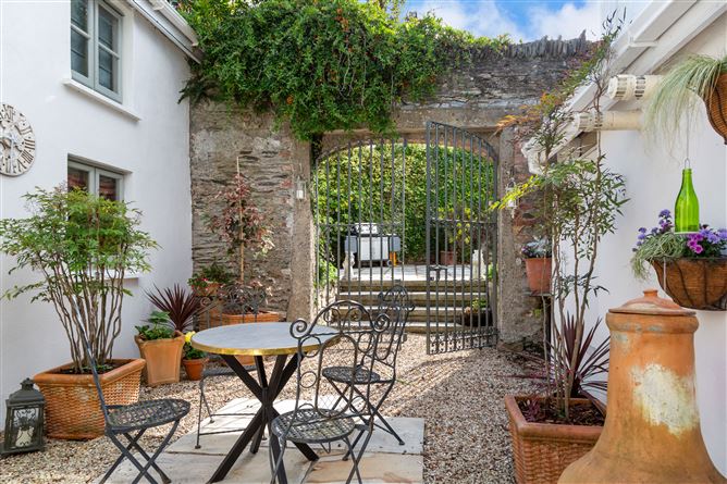 Hillside House, Bay View Road, Wicklow Town, Co. Wicklow