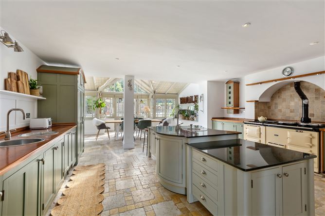 Hillside House, Bay View Road, Wicklow Town, Co. Wicklow