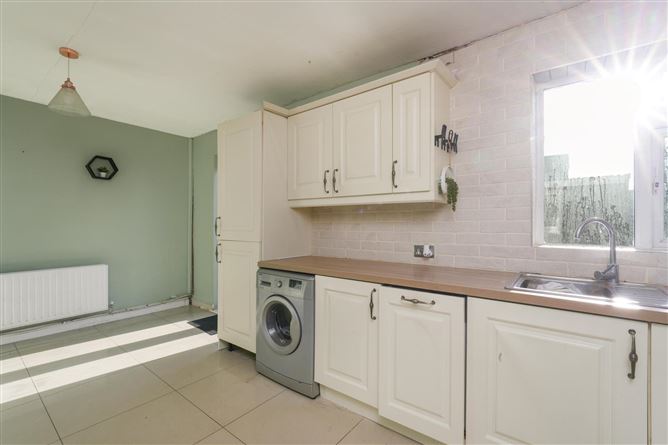 10 Lindisfarne Vale, Clondalkin, Dublin 22